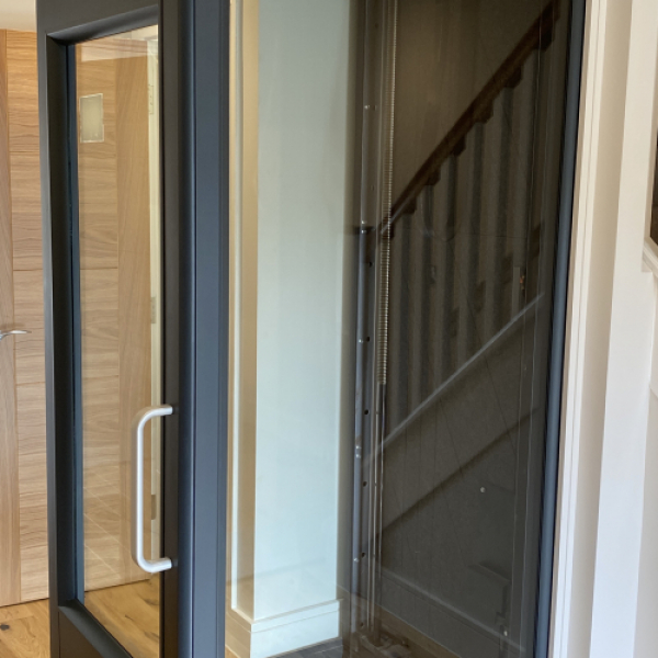 HOMELIFT COMPACT - Lower Road, Bookham, Surrey Case Study Photo